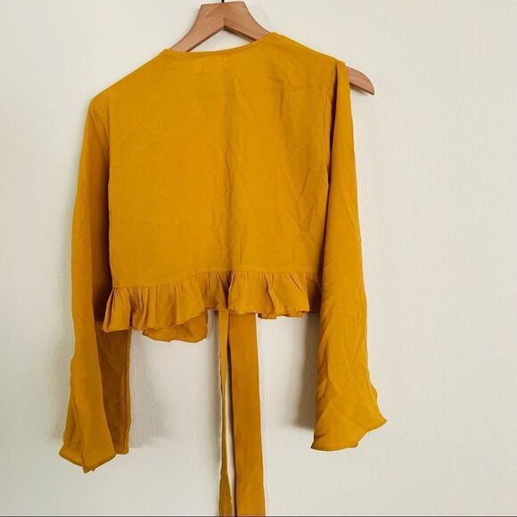 Seek mustard Yellow Flared Sleeve Tie Top Blouse Size Small - Picture 2 of 7